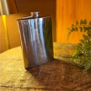 Stainless Steel 8 oz Rectangle Hip Flask Silver Solid Plain 6 in Height 1 Piece